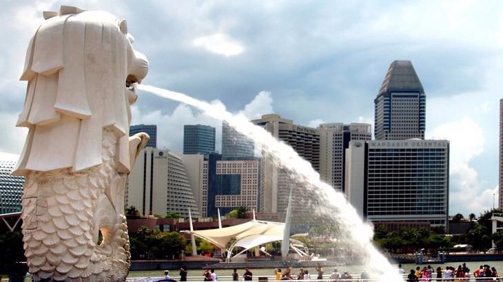 Singapore là một trung tâm dịch vụ tài chính hàng đầu thế giới.