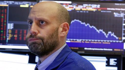 Thị trường chứng khoán thế giới đang đương đầu áp lực giảm mạnh do căng thẳng thương mại - Ảnh: Reuters.