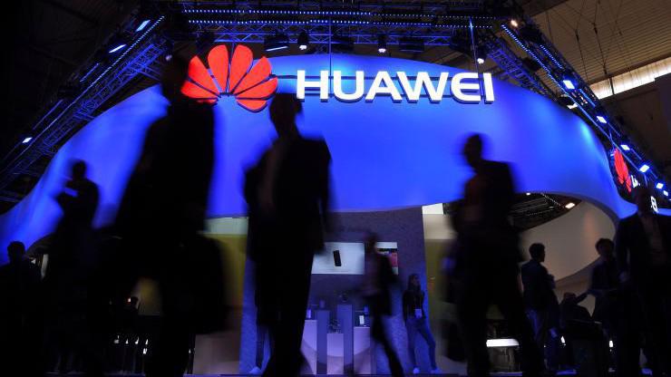 Huawei đang đối mặt với sức ép ngày càng lớn từ Mỹ - Ảnh: Getty/CNBC.
