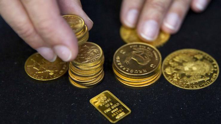 Tuần trước, giá vàng thế giới tăng 2,7% - Ảnh: Reuters/CNBC.