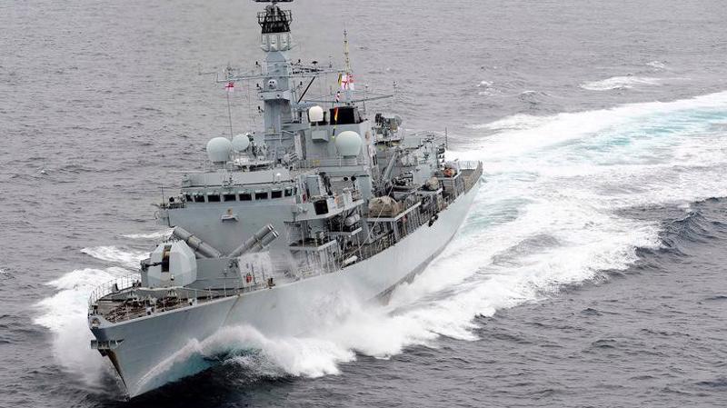 Tàu khu trục HMS Monstrose của Hải quân Anh - Ảnh: Reuters.