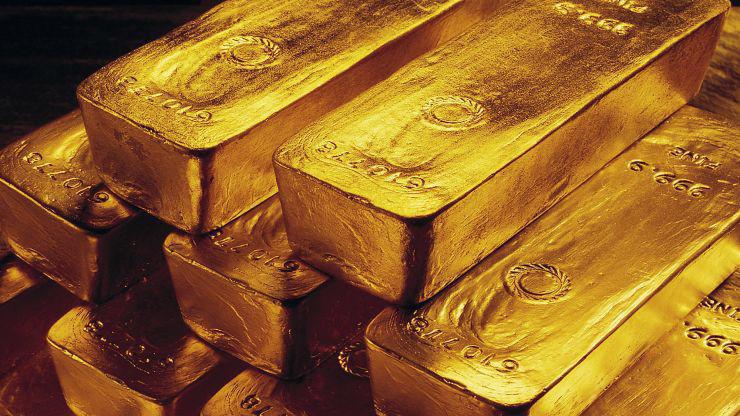 Giá vàng thế giới hiện tương đương khoảng 39,5 triệu đồng/lượng - Ảnh: AP/CNBC.