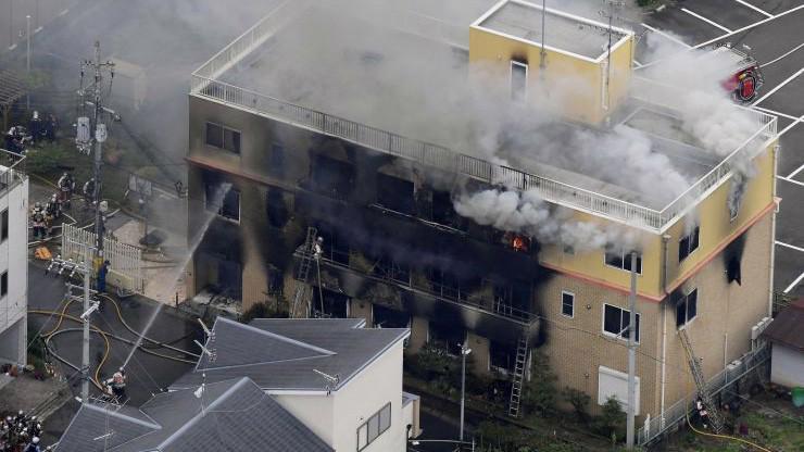 Xưởng phim hoạt hình Kyoto Animation sau vụ phóng hỏa ngày 18/7 - Ảnh: Kyodo/Reuters.
