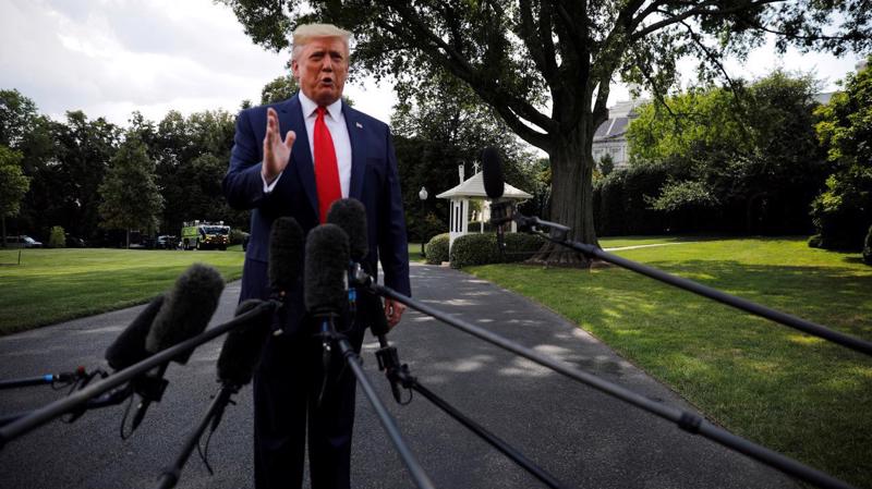 Tổng thống Mỹ Donald Trump phát biểu trước báo giới tại Nhà Trắng ngày 1/8 - Ảnh: Reuters.
