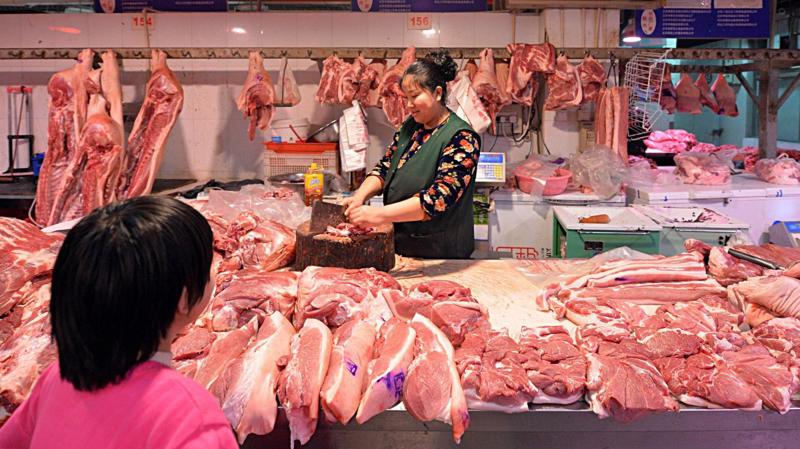 Một quầy thịt lợn trong một khu chợ ở Sơn Đông, Trung Quốc - Ảnh: SCMP.
