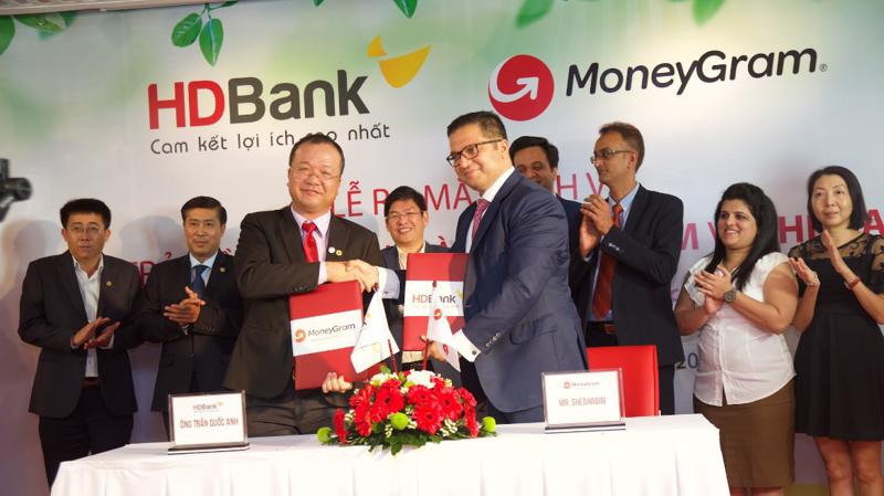 Cùng với việc cung cấp các dịch vụ chuyển tiền và thanh toán hiện có, tùy chọn dịch vụ chi trả kiều hối tại nhà qua HDBank sẽ tạo điểm nhấn cho chiến lược toàn diện mà MoneyGram có trong khu vực.