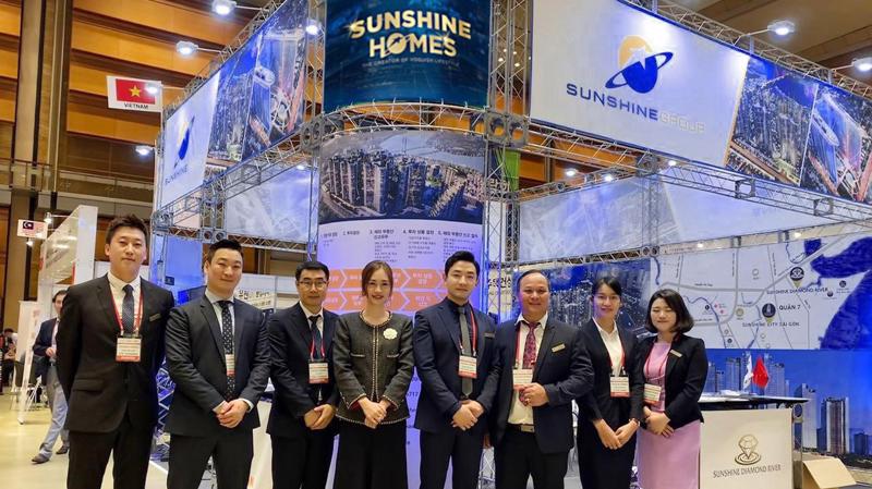 Gian trưng bày các dự án của Sunshine Group gây được sự chú ý của đông đảo quan khách và các nhà đầu tư quốc tế.