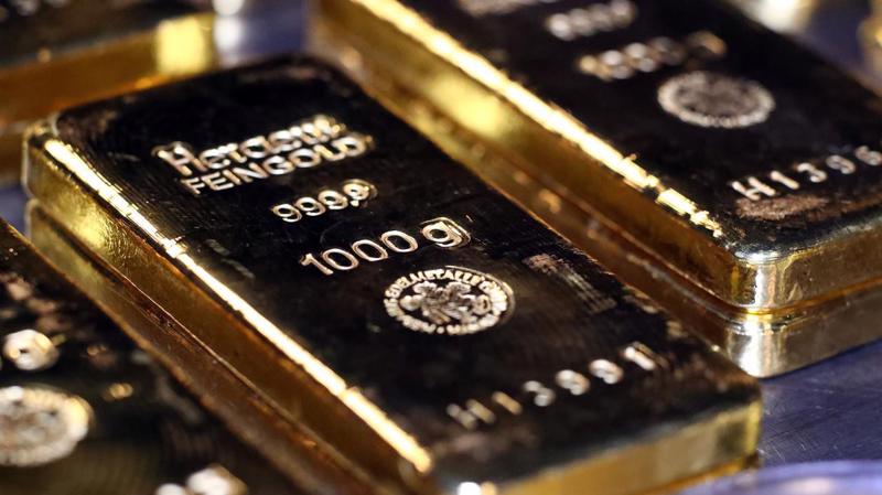 Giá vàng thế giới vừa trải qua tuần giảm mạnh nhất trong 7 tháng - Ảnh: Reuters.