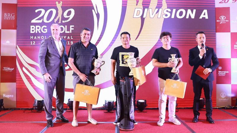 Các gôn thủ đứng đầu Bảng A tại BRG Golf Hà Nội Festival 2019.
