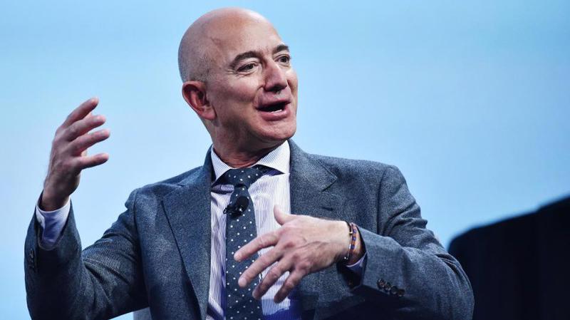 Ông Jeff Bezos, nhà sáng lập kiêm CEO của Amazon.com.