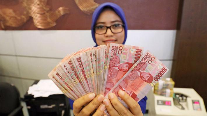 Indonesia đã liên tục hạ lãi suất năm nay để cứu tăng trưởng kinh tế - Ảnh: Nikkei.