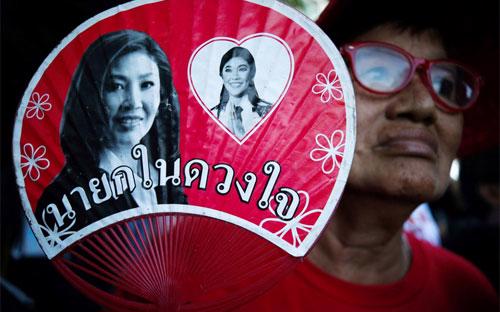 Đối tượng ủng hộ nhà Shinawatra chủ yếu là tầng lớp người nghèo, nông dân ở phía Bắc và Đông Bắc của Thái Lan - Ảnh: Reuters.<br>