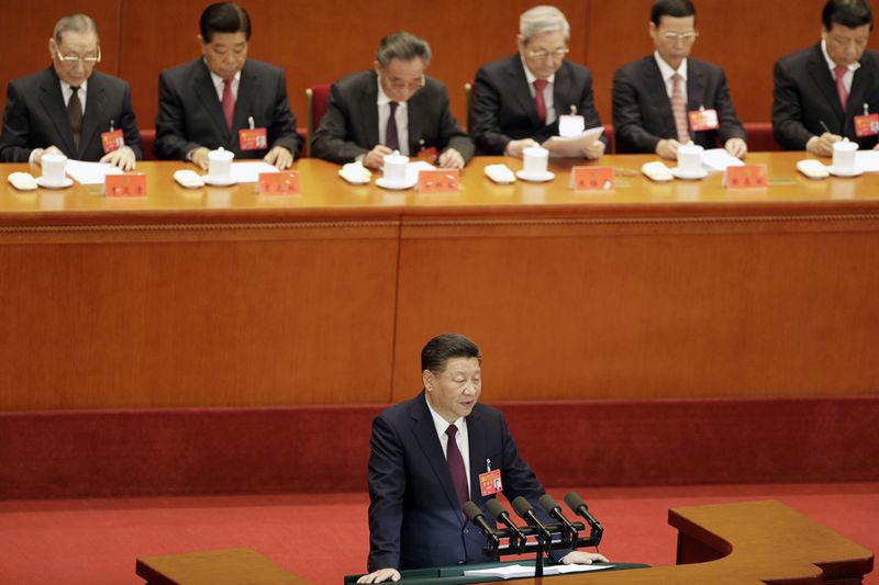 Tổng bí thư Đảng Cộng sản kiêm Chủ tịch nước Trung Quốc Tập Cận Bình phát biểu khai mạc Đại hội Đảng Cộng sản Trung Quốc sáng 18/10 - Ảnh: Bloomberg.<br>