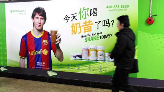 Một quảng cáo Herbalife ở Trung Quốc - Ảnh: CNBC.<br>