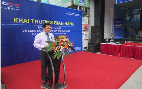 Ông Nguyễn Mậu Khuê, Phó giám đốc Trung tâm dịch vụ giá trị gia tăng MobiFone phát biểu khai trương. 