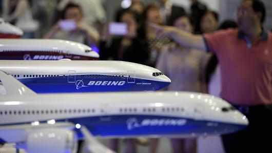 Theo Hiệp hội Hàng không Quốc tế (IATA), Trung Quốc sẽ vượt Mỹ để trở 
thành thị trường hàng không lớn nhất thế giới về số lượng hành khách vào
 năm 2024 - Ảnh: Reuters/CNBC.<br>