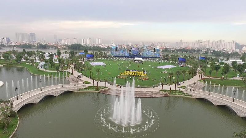 Hôm 23/7/2016 tại Tp.HCM, công viên Central Park nằm tại khu vực Tân Cảng (quận Bình Thạnh), sát sông Sài Gòn đã được khai trương kỹ thuật.