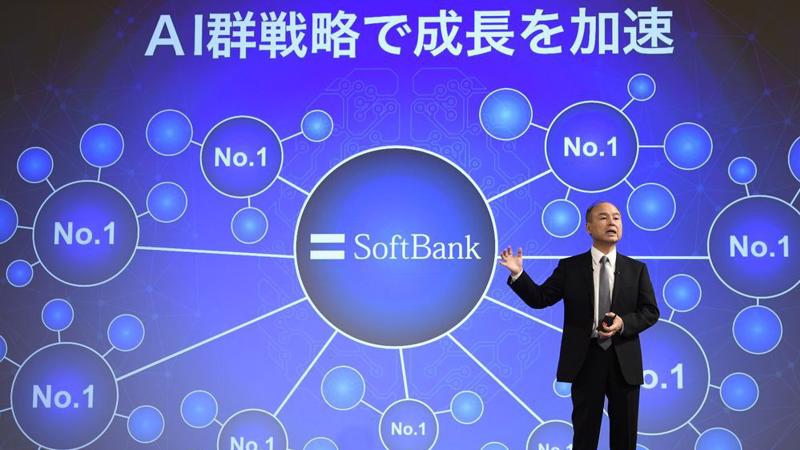 Masayoshi Son phát biểu sau khi công bố lợi nhuận quý 1 vào ngày 9/5 - Ảnh: Bloomberg. 