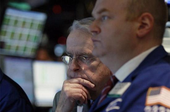 Thị trường diễn biến trầm lắng với biên độ dao động từ mức tăng 0,3% đến -0,3% - Ảnh: Reuters.