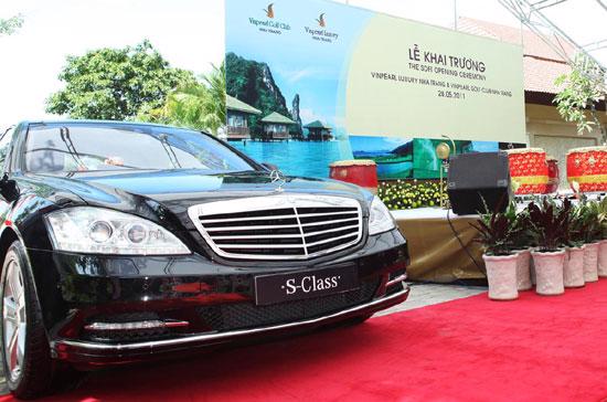 Chiếc S500L có mặt tại lễ khai trương Vinpearl Luxury Nha Trang.