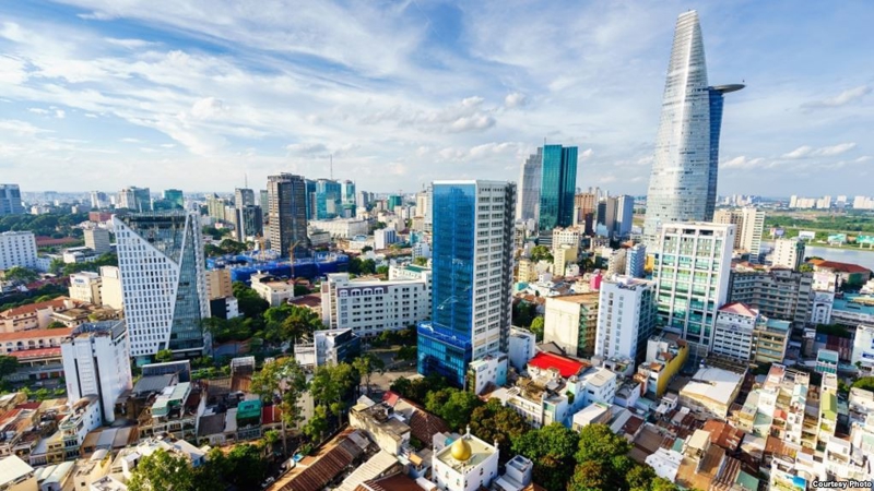 Thị trường căn hộ để bán và văn phòng cho thuê tại Tp.HCM đang có diễn biến ngược chiều nhau.