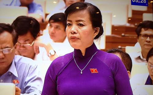 Đại biểu Nguyễn Thị Kim Thúy phát biểu tại phiên thảo luận.<br>
