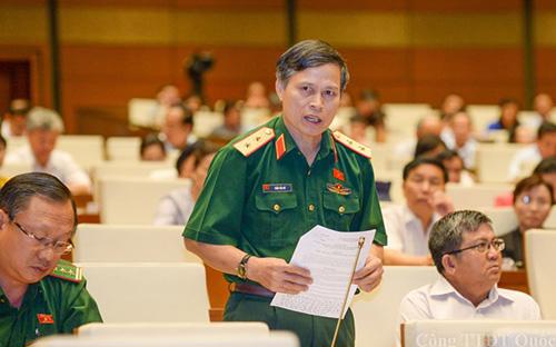Trung tướng Trần Văn Độ, nguyên Phó chánh án Toà án Nhân dân Tối cao, Chánh án Toà án Quân sự Trung ương.<br>