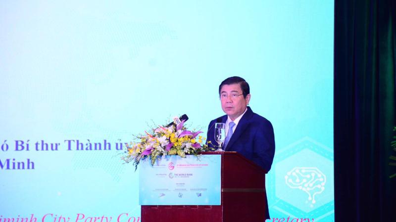 Ông Nguyễn Thành Phong - Chủ tịch UBND TPHCM phát biểu tại hội thảo sáng ngày 25/9 - Ảnh: TTBC-HCM.