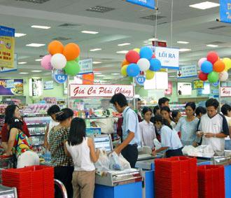 Tốc độ tăng giá hiện nay quá cao, gây nhiều khó khăn cho doanh nghiệp và nhân dân - Ảnh: Việt Tuấn.