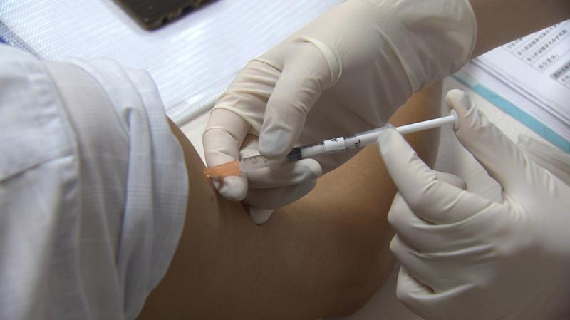 Trung Quốc đang thử nghiệm giai đoạn cuối với 4 loại vắc-xin Covid-19 - Ảnh: Reuters