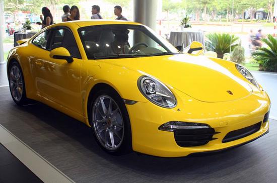 Siêu phẩm thể thao Porsche 911 Carerra bắt đầu được giới thiệu tới khách hàng phía Bắc - Ảnh: Cường Vũ.