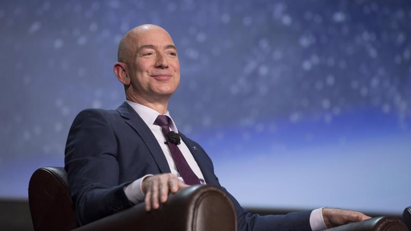 Tỷ phú Jeff Bezos, nhà sáng lập kiêm Giám đốc điều hành (CEO) Amazon.com - Ảnh: Bloomberg.