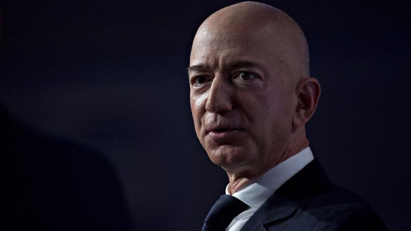 Tỷ phú Jeff Bezos - Ảnh: Bloomberg.