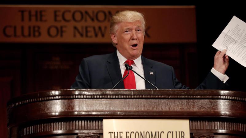 Tổng thống Mỹ Donald Trump phát biểu tại Câu lạc bộ Kinh tế New York ngày 12/11 - Ảnh: CBS.