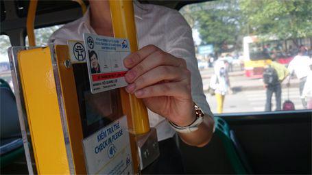 Hà Nội Mở rộng sử dụng thẻ xe buýt điện tử