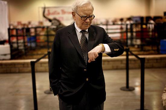 Tỷ phú Warren Buffett vẫn là người giàu thứ ba thế giới tính tới hết phiên giao dịch đêm qua 10/8.