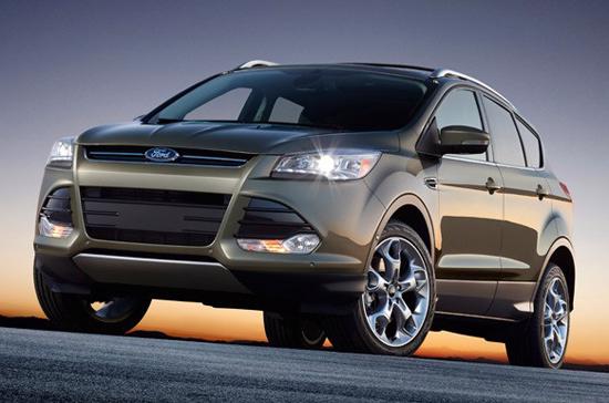 Ford Escape 2013 vừa ra mắt, bán rất chạy... nhưng đã bị triệu hồi.
