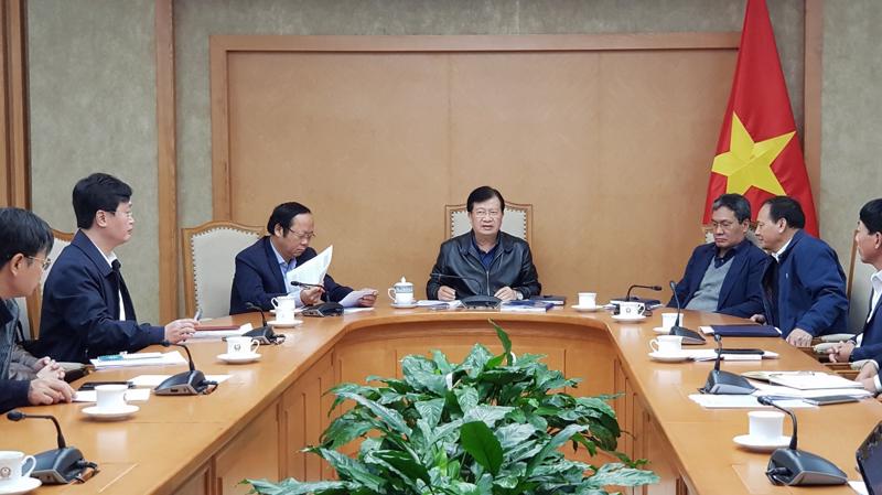 Phó thủ tướng Trịnh Đình Dũng họp với các bộ, ngành Trung ương về rà soát công tác chuẩn bị đầu tư tuyến cao tốc Bắc-Nam, ngày 11/12.