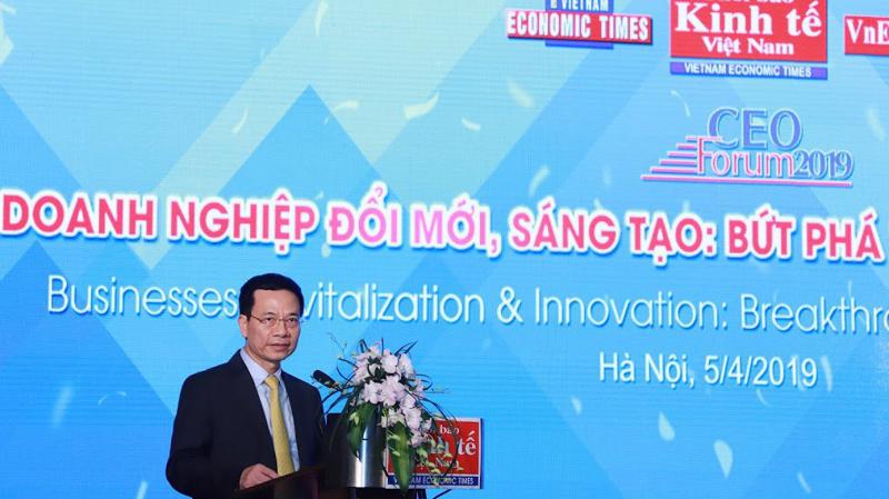 "Đổi mới sáng tạo là doanh nghiệp tập trung vào chuyển đổi số để trở thành doanh nghiệp số...", Bộ trưởng Bộ Thông tin và Truyền thông Nguyễn Mạnh Hùng nhận định.