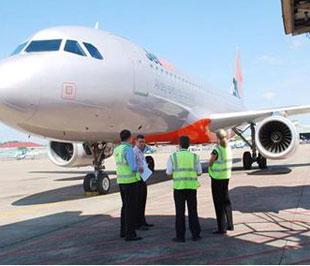 Jetstar Pacific đang khai thác khoảng 42 chuyến bay nội địa mỗi ngày đến các thành phố lớn là Hà Nội, Tp.HCM, Đà Nẵng, Vinh, Huế, Hải Phòng, Nha Trang.