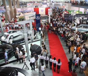 Đây là kỳ triển lãm ôtô có quy mô lớn nhất từ trước đến nay do Hiệp hội các Nhà sản xuất ôtô Việt Nam (VAMA) và Công ty Cổ phần Hội chợ Thương mại Á châu (ATFA) tổ chức - Ảnh: Đức Thọ