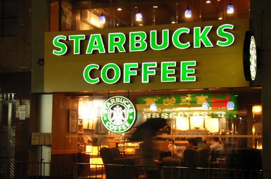 Starbucks là chuỗi quán cà phê nổi tiếng ở Mỹ.