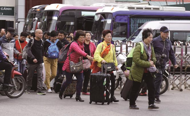 Du khách Trung Quốc đến Việt Nam ngày càng đông.<br>