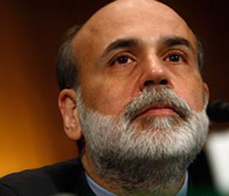 Uy tín của ông Bernanke trong vấn đề này đã bị người Mỹ nghi ngờ từ năm 2002, sau khi ông tuyên bố trong một bài phát biểu rằng, các ngân hàng trung ương có thể ngăn chặn tình trạng giảm phát (giá cả đi xuống) bằng cách bơm tiền vào nền kinh tế.
