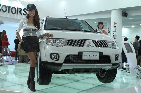 Mitsubishi Pajero Sport khá nổi bật tại triển lãm Vietnam Motor Show 2010 - Ảnh: Bobi.