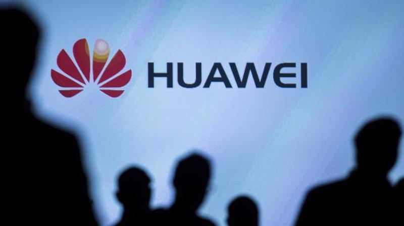 Huawei là nhà sản xuất điện thoại thông minh (smartphone) lớn thứ ba thế giới, sau Samsung và Apple.