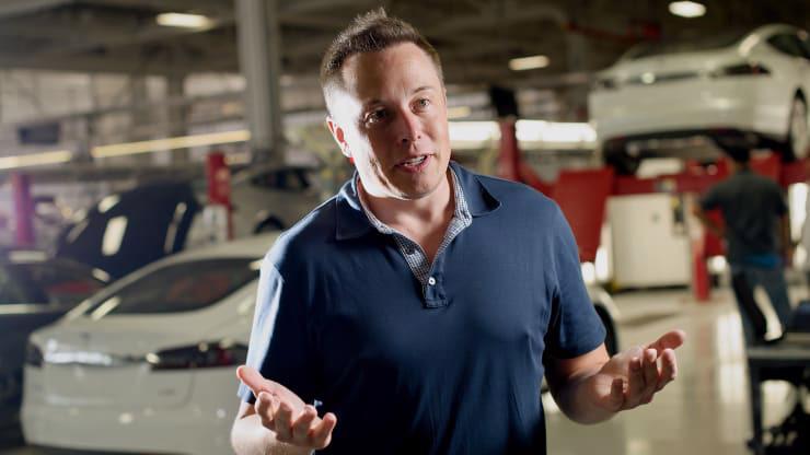Nhà sáng lập kiêm CEO của hãng xe điện Tesla, ông Elon Musk - Ảnh: Bloomberg/CNBC.
