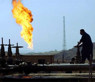 Một giàn khoan dầu tại Iraq.