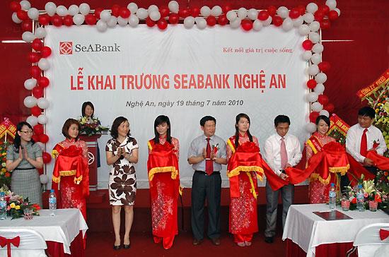 Lễ khai trương chi nhánh SeABank tại Nghệ An.