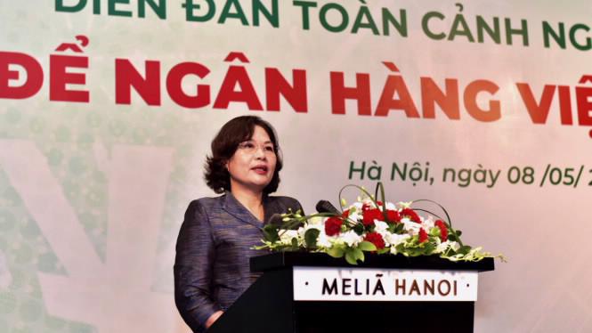Bà Nguyễn Thị Hồng, Phó Thống đốc Ngân hàng Nhà nước Việt Nam phát biểu tại diễn đàn.